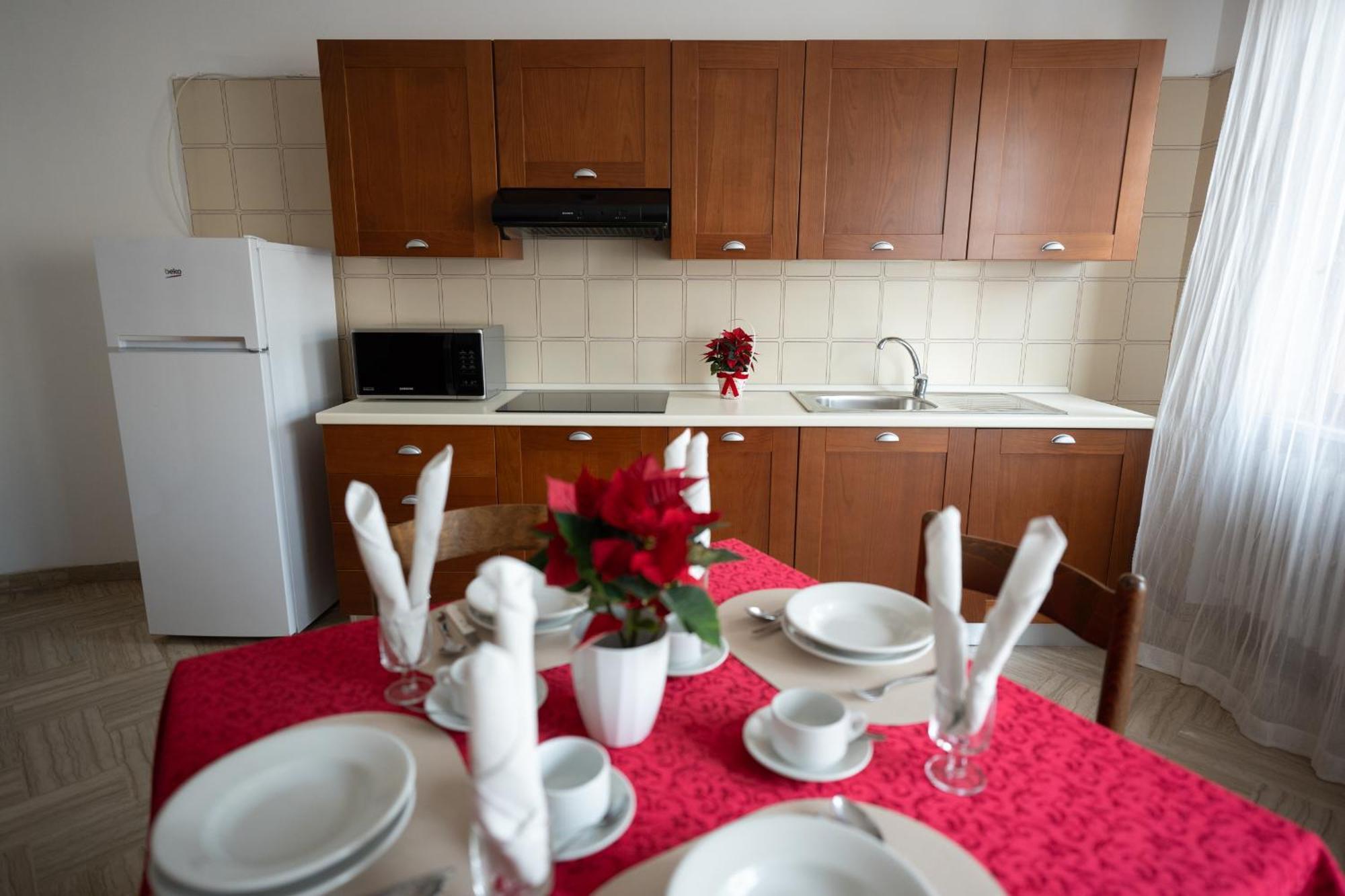 Residence Europa Alba Adriatica Esterno foto